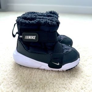 Toddler Nike Snow Boots size 8C